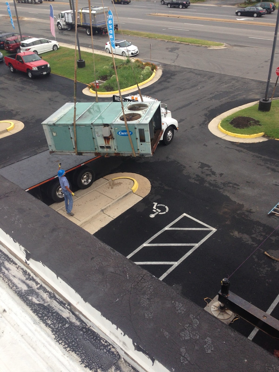 Zagros service truck and crew on site in Northern Virginia